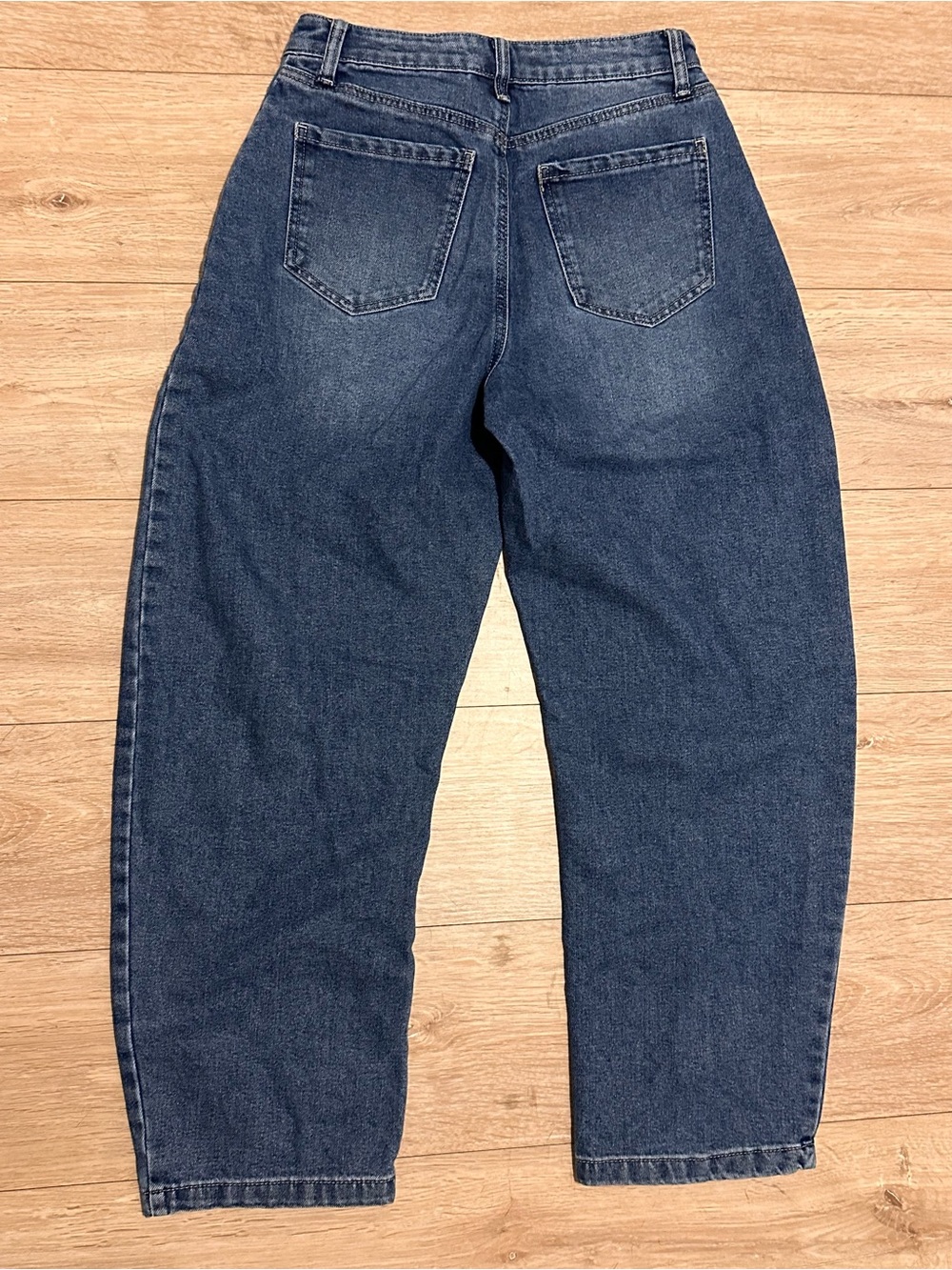 BCBGeneration Barrel Leg Jean High Rise Dark Wash Balloon Pants Grunge Preppy - Picture 2 of 5